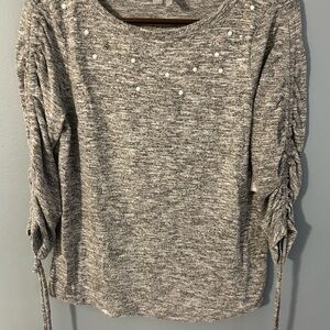 Women’s Long Sleeve Pearl Accent Knit Top - Gray